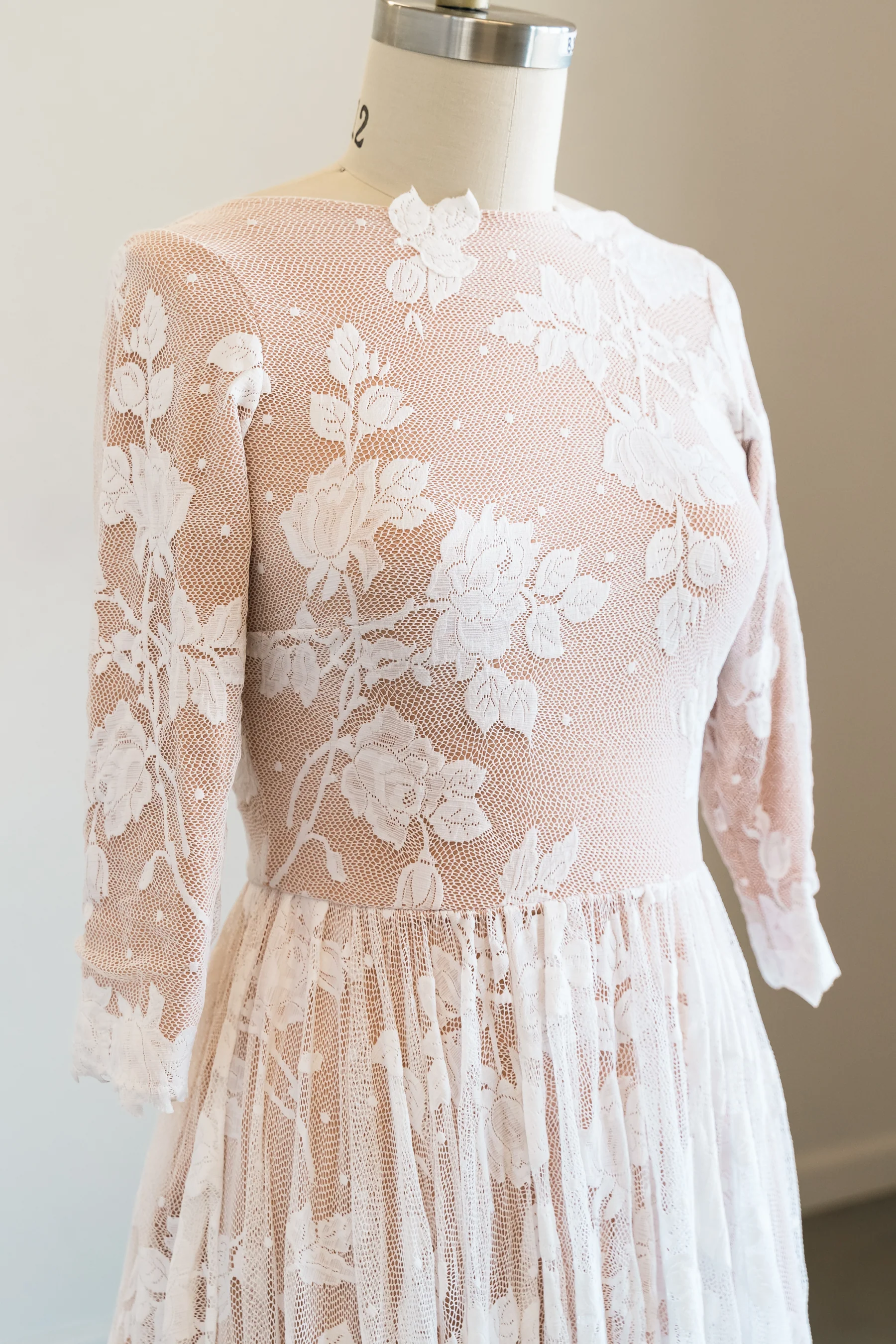 Ari Sample (size L) - Image 13