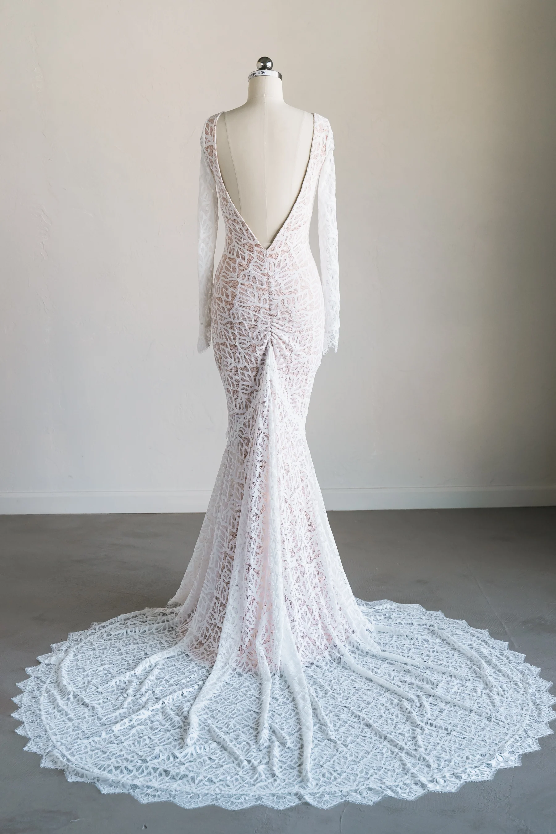 Equinox Sample (size S) - Image 27