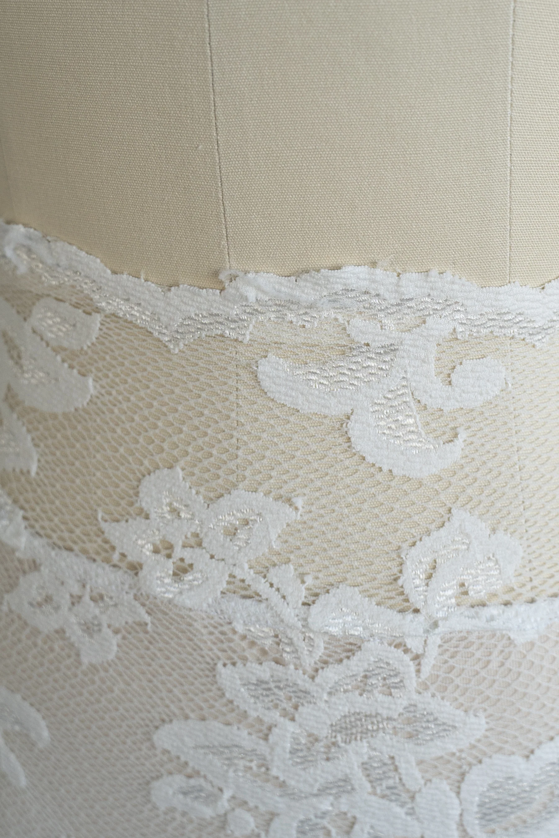 Lennox Chiffon Sample (size S) - Image 19