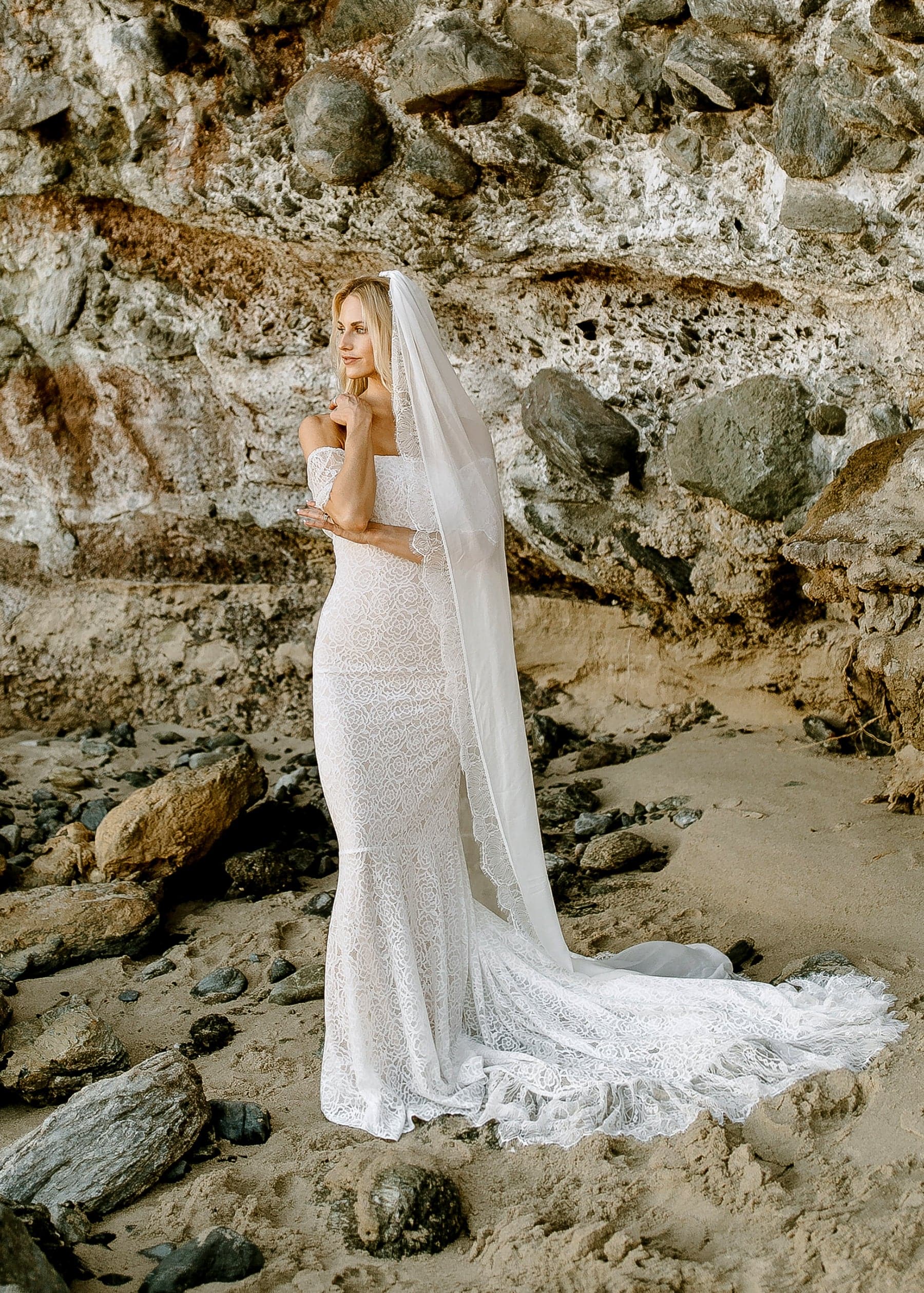 Mara Veil - Image 10